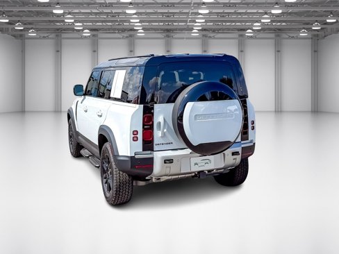 New 2025 Land Rover Defender 110 S image 3