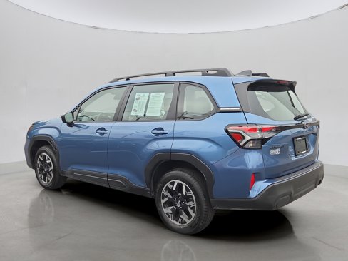 Certified 2025 Subaru Forester image 23