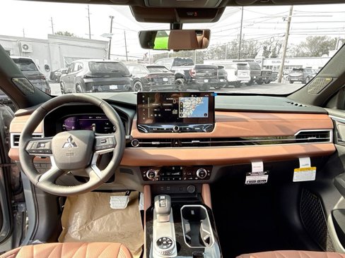 New 2025 Mitsubishi Outlander SEL image 26