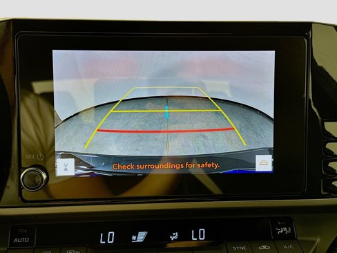Used 2025 Toyota Camry SE image 13
