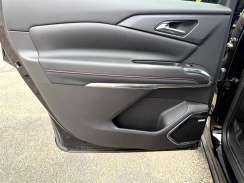 Used 2024 Chevrolet Traverse RS w/ LPO, Floor Liner Package image 28