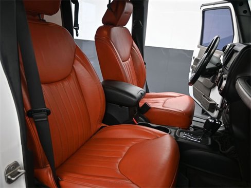 Used 2015 Jeep Wrangler Unlimited Rubicon image 18