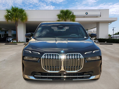 New 2026 BMW i7 eDrive50 w/ Premium Package image 2