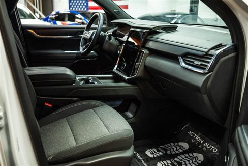 Used 2025 GMC Acadia Elevation image 13
