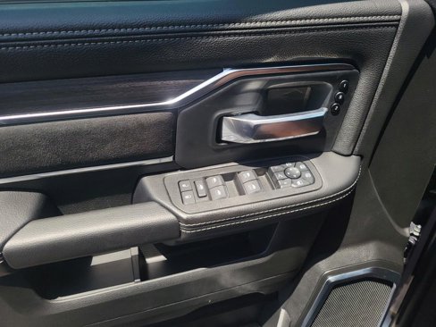 New 2025 RAM 3500 Laramie image 28