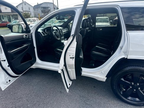 Used 2015 Jeep Grand Cherokee Altitude image 18