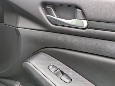 Used 2024 Nissan Altima 2.5 SV image 32