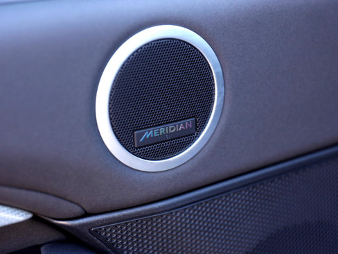 Used 2020 Land Rover Discovery Landmark image 12