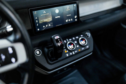 Used 2021 Land Rover Defender 90 First Edition image 43