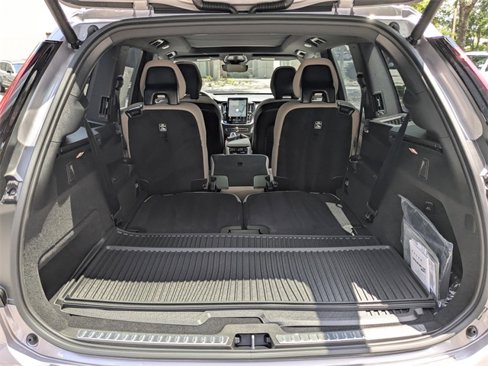 New 2026 Volvo XC90 B6 Plus w/ Protection Package Premier image 13