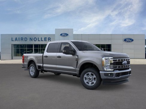 New 2026 Ford F250 4x4 Crew Cab Super Duty image 7