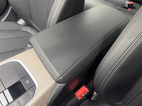 Used 2025 BMW 330i Sedan image 70