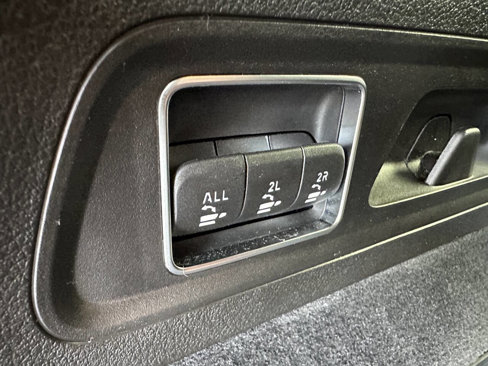 Used 2022 Mercedes-Benz GLS 450 4MATIC image 33