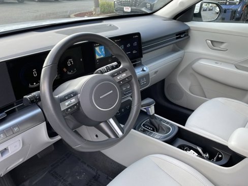 Used 2025 Hyundai Kona SEL image 6