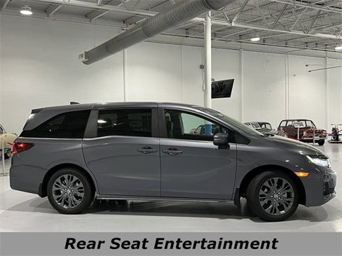 New 2026 Honda Odyssey Touring image 2