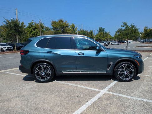 New 2026 BMW X5 xDrive50e image 4