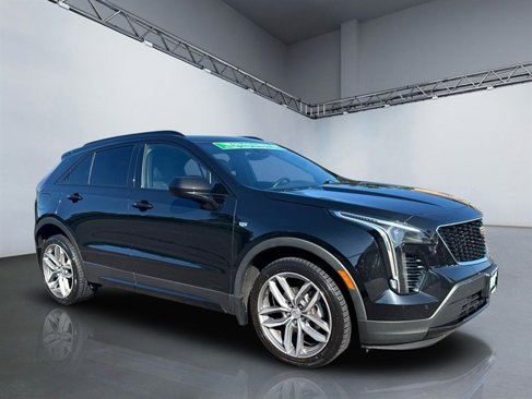 Used 2020 Cadillac XT4 Sport w/ Cold Weather Package image 8