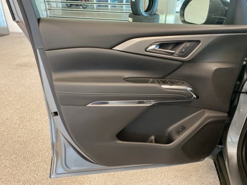 New 2026 Chevrolet Traverse LT w/ Driver Confidence Package image 25