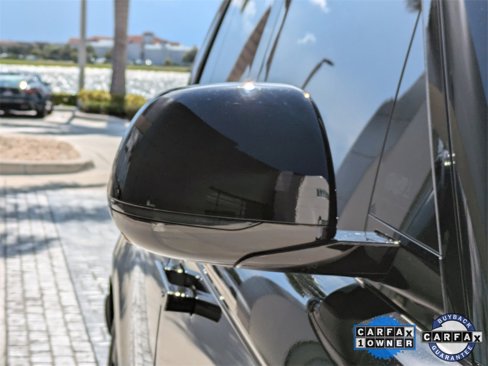 Certified 2025 Land Rover Range Rover SE image 11