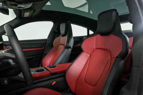 New 2025 Porsche Taycan GTS image 5