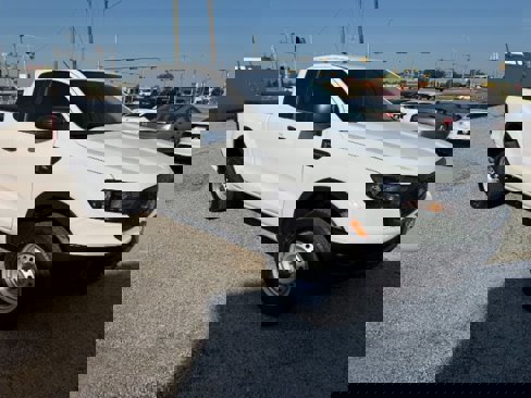 Used 2020 Ford Ranger XL w/ Equipment Group 101A Mid image 5