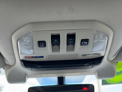 Used 2021 Subaru Ascent Limited w/ Technology Package image 16