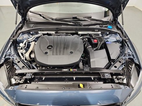 Used 2024 Volvo S60 B5 Core image 38