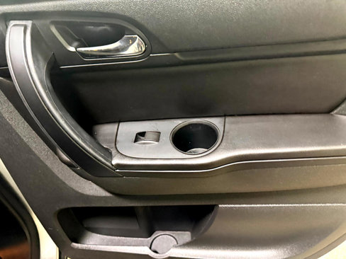 Used 2016 GMC Acadia SLE image 18