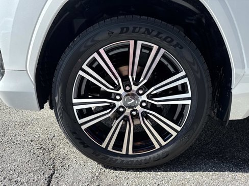 New 2025 Lexus LX 600 4WD w/ Luxury Package image 9