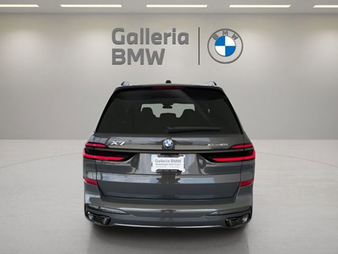 Used 2026 BMW X7 xDrive40i w/ M Sport Package image 7