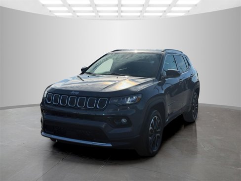 Certified 2022 Jeep Compass Limited image 3