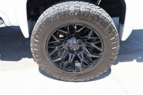 Used 2024 GMC Sierra 2500 Denali Ultimate image 25