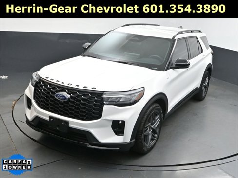 Used 2025 Ford Explorer ST-Line w/ Premium Package image 32