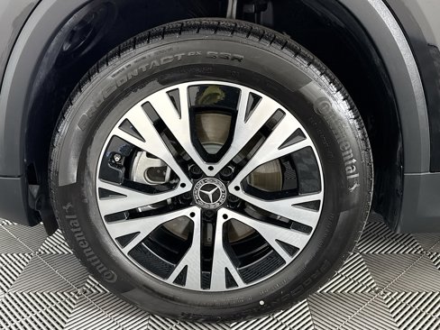 Used 2025 Mercedes-Benz GLA 250 image 36