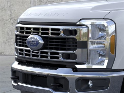 New 2025 Ford F250 XLT image 17