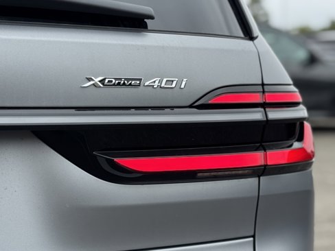 New 2026 BMW X7 xDrive40i w/ Executive Package image 15