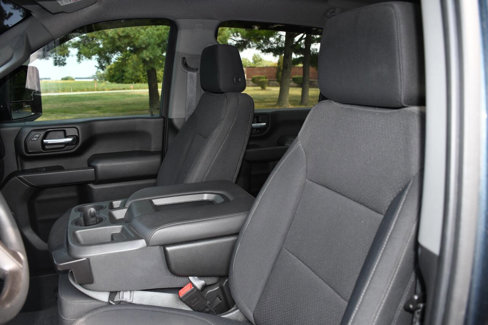 Used 2020 Chevrolet Silverado 2500 Custom w/ Custom Value Package image 11
