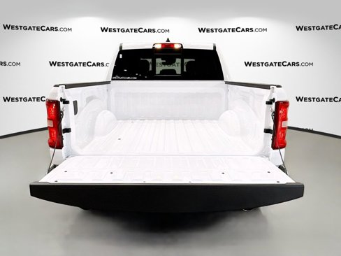 New 2026 RAM 1500 4x4 Crew Cab image 9