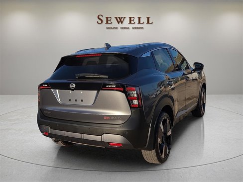 Used 2025 Nissan Kicks SR image 4