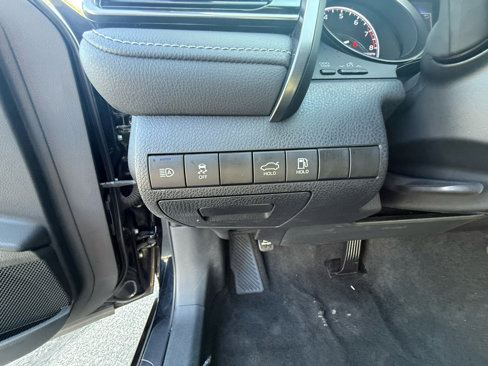 Used 2024 Toyota Camry SE image 27