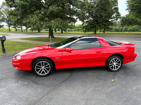 Used 2002 Chevrolet Camaro Z28 w/ SS Performance/Appearance Pkg image 9