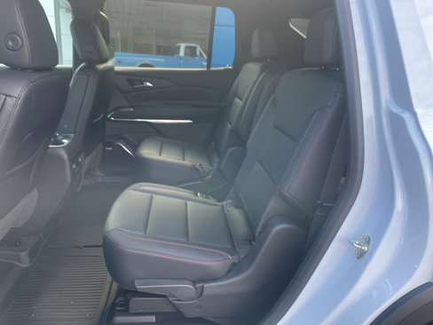 New 2026 Chevrolet Traverse Z71 w/ Enhanced Driving Package image 12