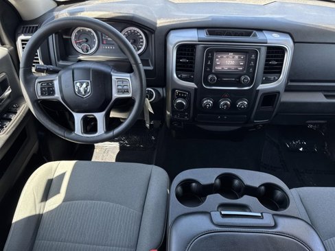 Used 2022 RAM 1500 Classic SLT image 8