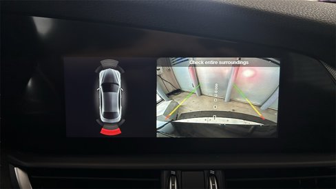 New 2025 Alfa Romeo Giulia AWD image 9