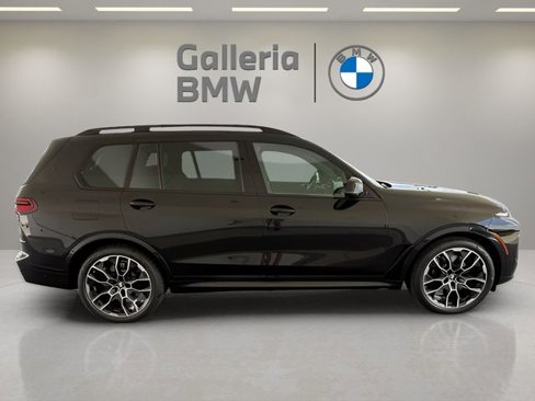 Used 2026 BMW X7 xDrive40i w/ M Sport Package image 9