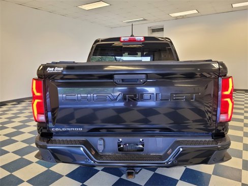 Used 2023 Chevrolet Colorado Z71 w/ Z71 Convenience Package 2 image 9