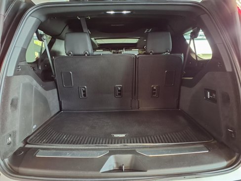 Used 2023 Cadillac Escalade ESV Premium Luxury image 6