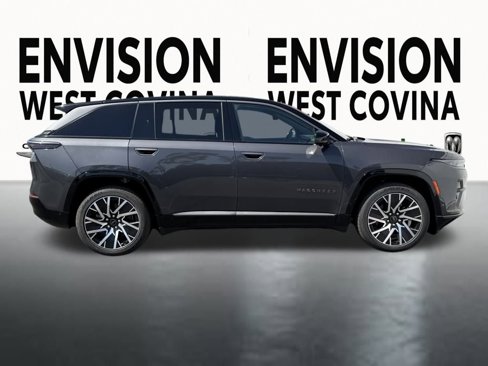 New 2025 Jeep Wagoneer Limited image 9