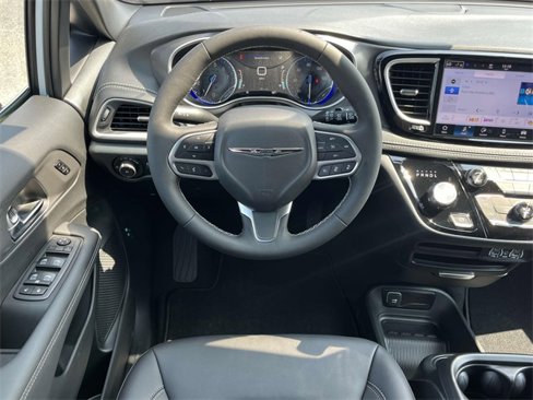 New 2025 Chrysler Pacifica Select image 14