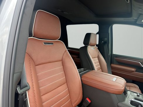 New 2026 GMC Sierra 2500 Denali Ultimate image 15